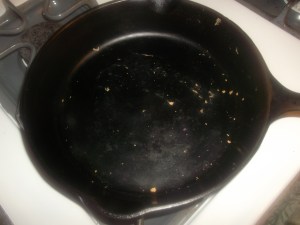 QT Cleaning Cast Iron Pan 002