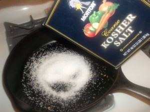 QT Cleaning Cast Iron Pan 004
